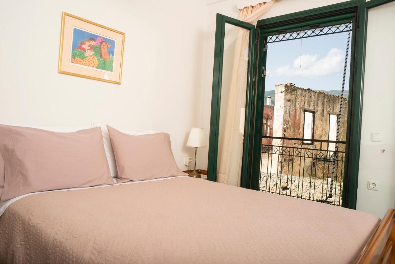 Maisonette With Garden In The Heart Of The Historical Kalamata Center Экстерьер фото