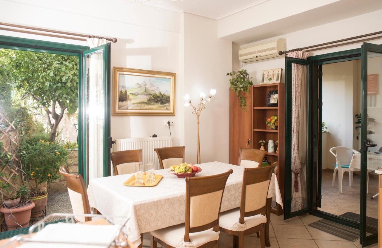 Maisonette With Garden In The Heart Of The Historical Kalamata Center Экстерьер фото